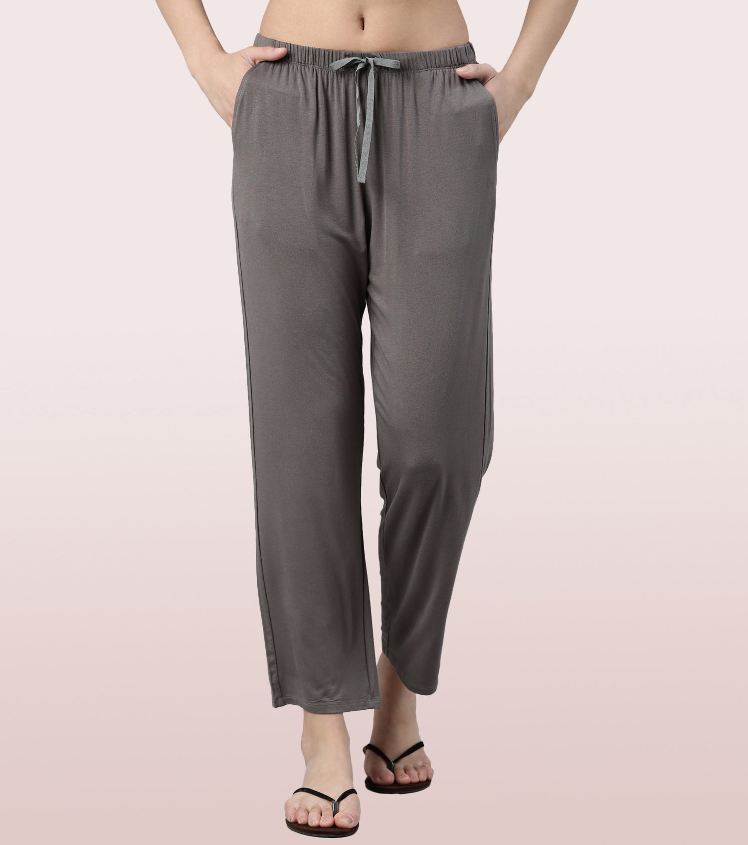 Essentials – E404
BASIC HOME PANT | VISCOSE SPANDES SOLID PULL-ON PANT
RELAXED FIT | MID RISE | REGULAR LENGTH
