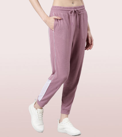 Enamor Relaxed Fit Popcorn Fabric Jogger For Women | Mid Rise Regular Length Piping Jogger | E403