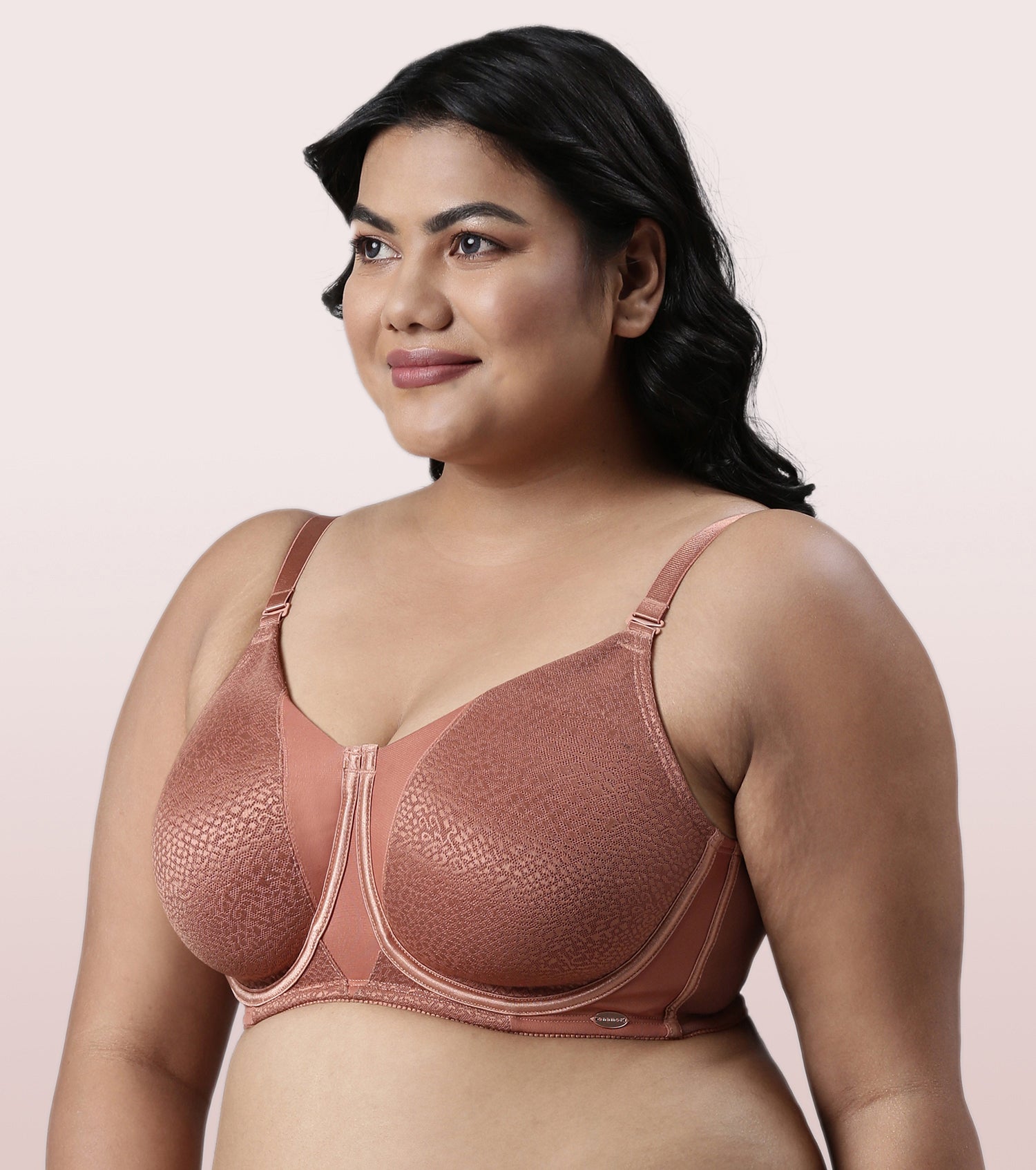 Enamor F124
SMOOTHENING MINIMIZER BRA
NON-PADDED  WIRED FULL COVERAGE