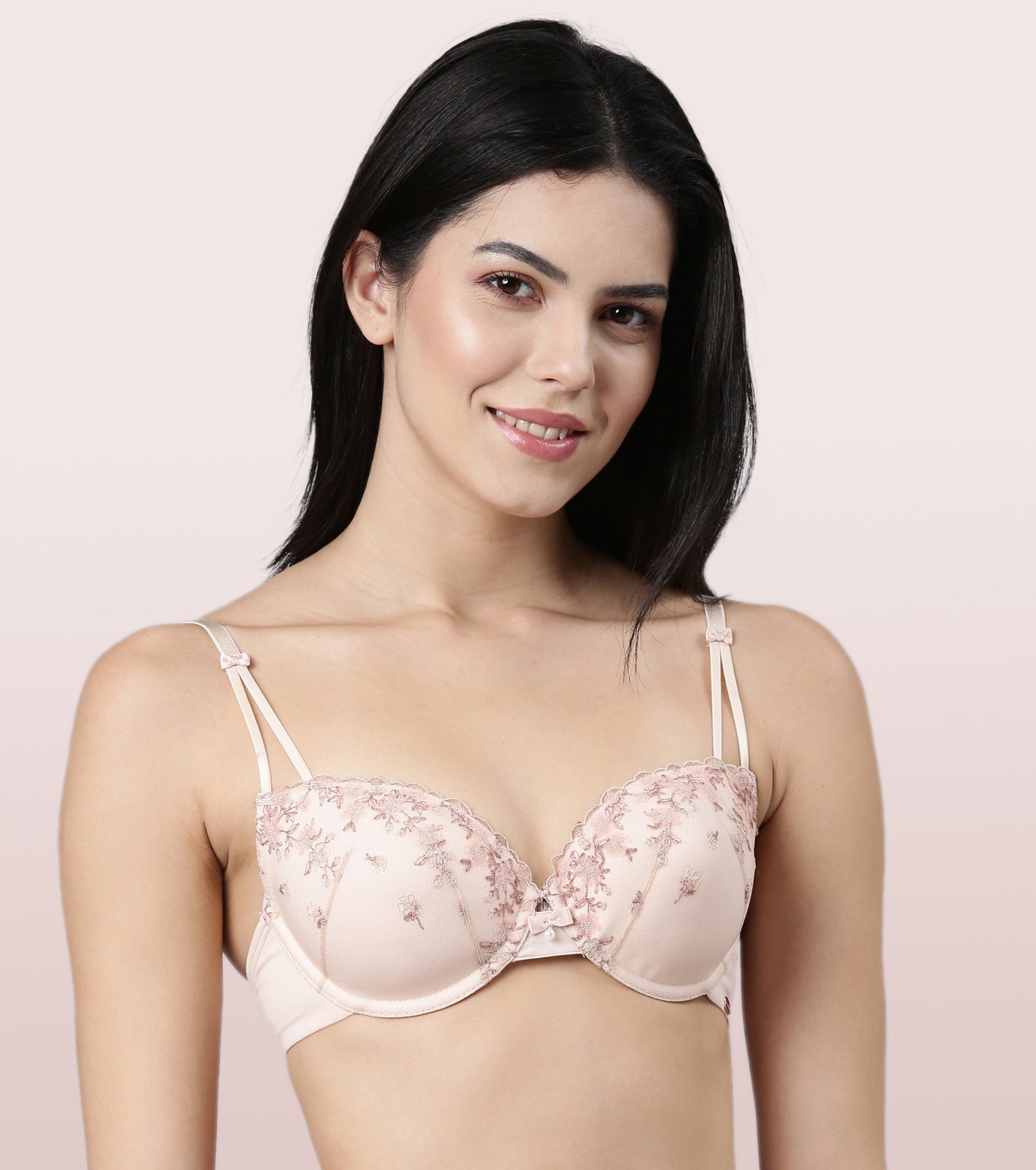 Enamor F127
LUXE LACE BRA
PADDED WIRED MEDIUM COVERAGE