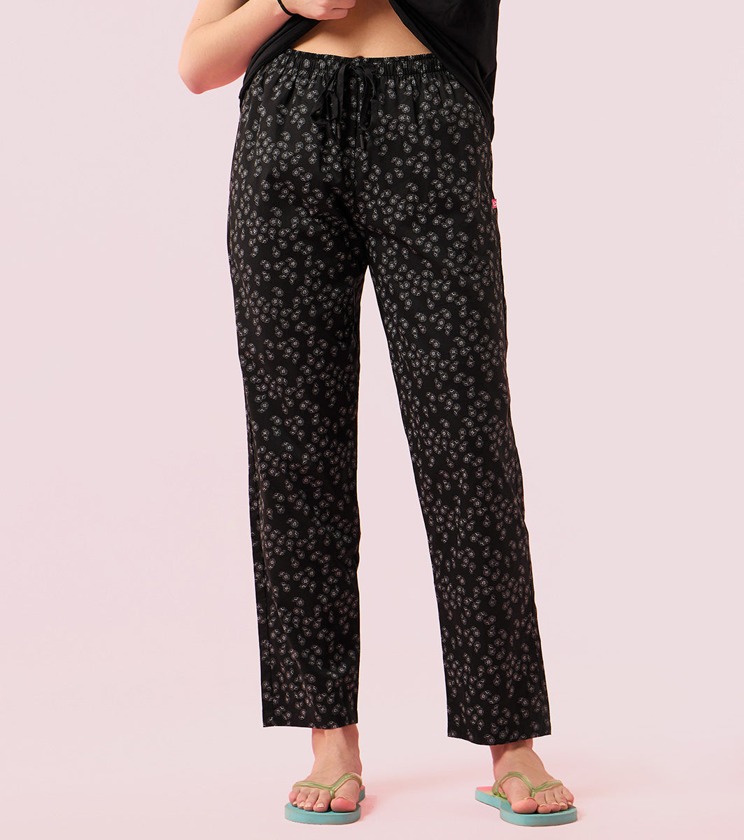 Essentials – E4A5 Hangout Pant Relaxed Fit | Mid Rise | Regular Length - Black Floral Print