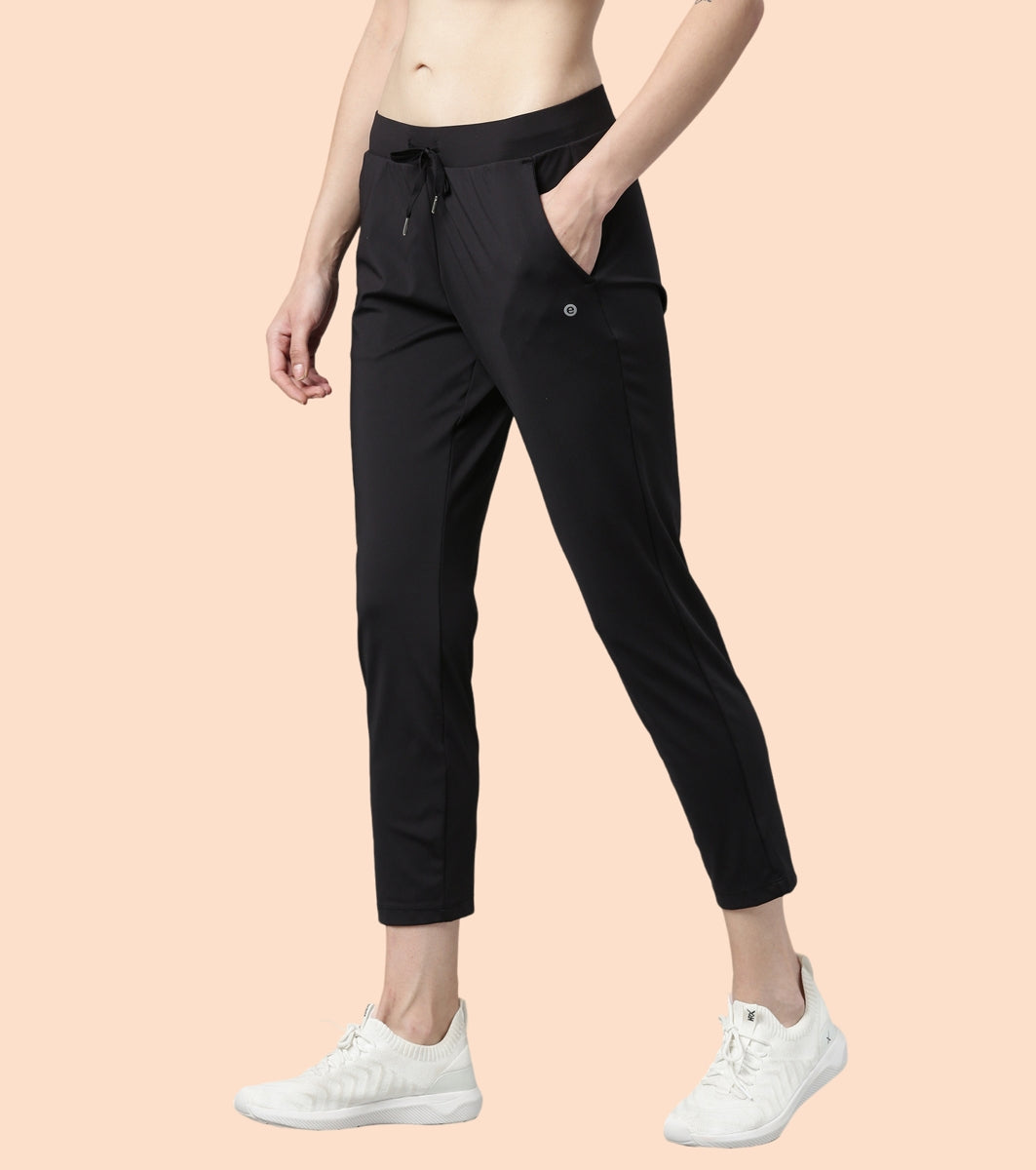 Enamor Mid Rise 7/8th length Drawstring Closure Travel Pants For Women