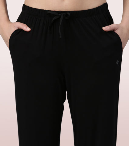Essentials – E404
BASIC HOME PANT | VISCOSE SPANDES SOLID PULL-ON PANT
RELAXED FIT | MID RISE | REGULAR LENGTH