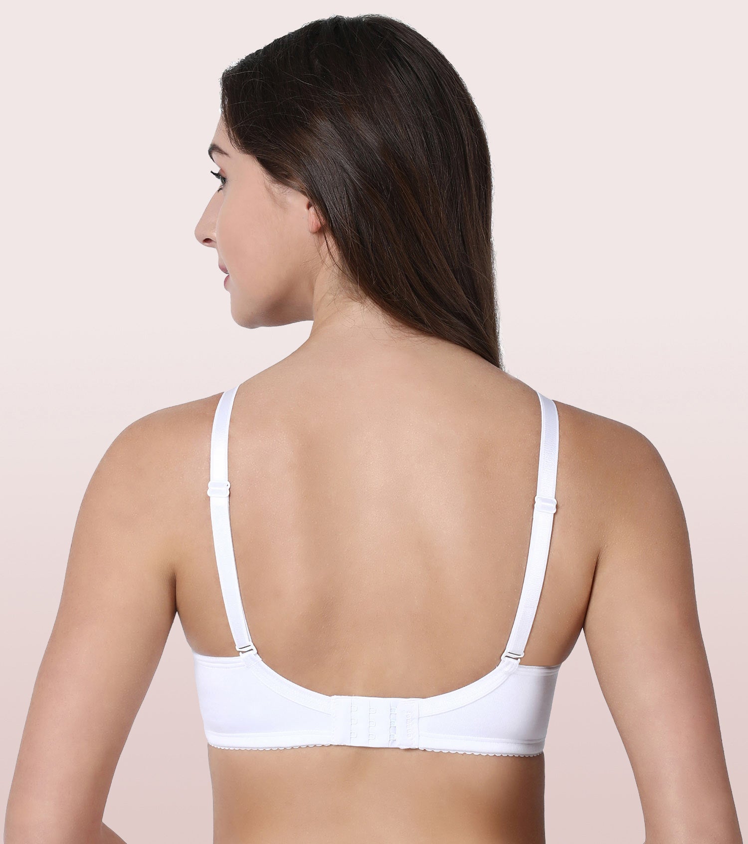 Enamor White Seamless T- shirt Bra - 38B in Delhi at best price by Inners -  Justdial