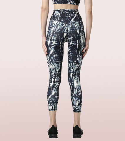 Hugged Leggings | High Waisted 7/8 Dry Fit Printed Leggings