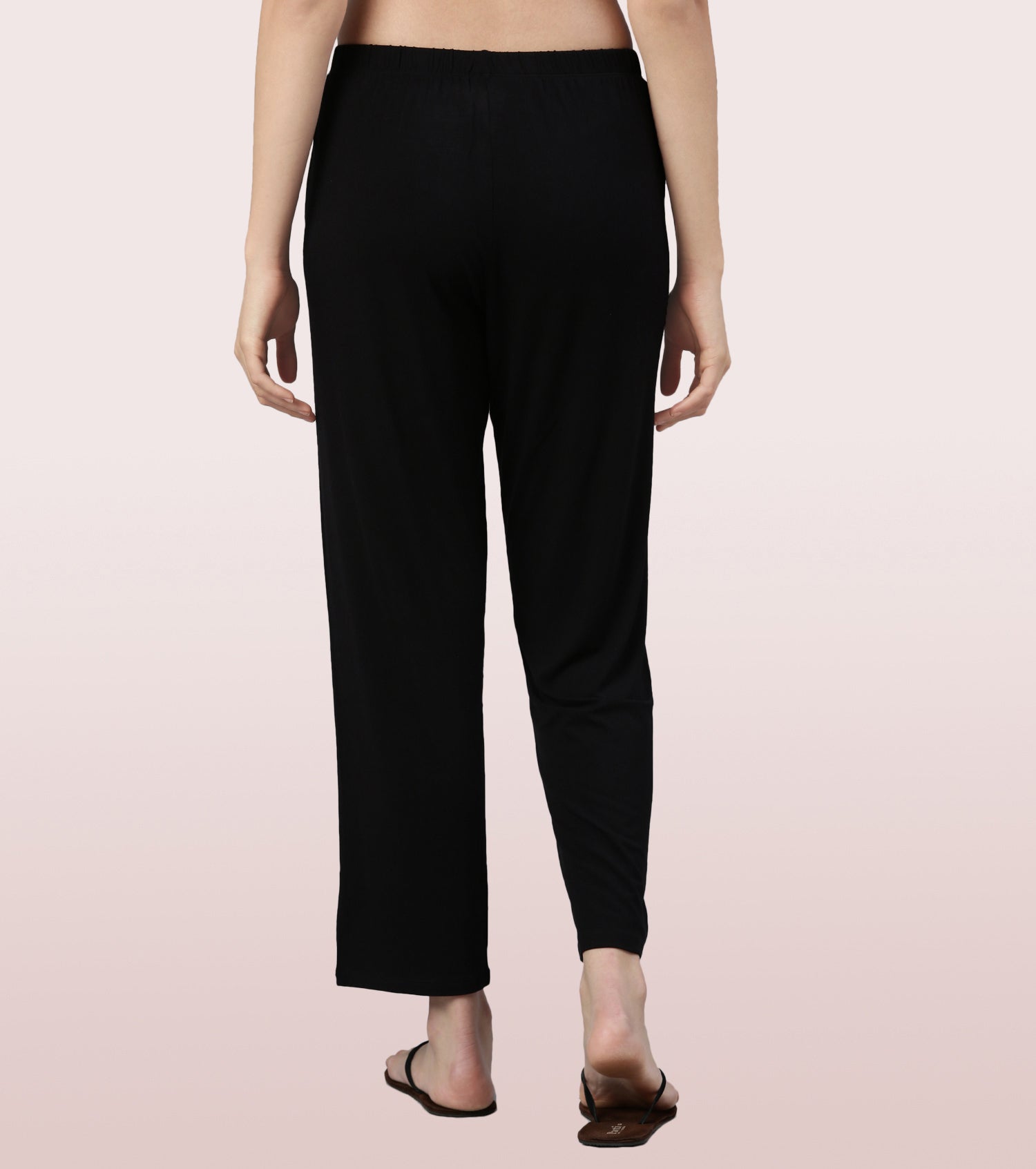 Essentials – E404
BASIC HOME PANT | VISCOSE SPANDES SOLID PULL-ON PANT
RELAXED FIT | MID RISE | REGULAR LENGTH
