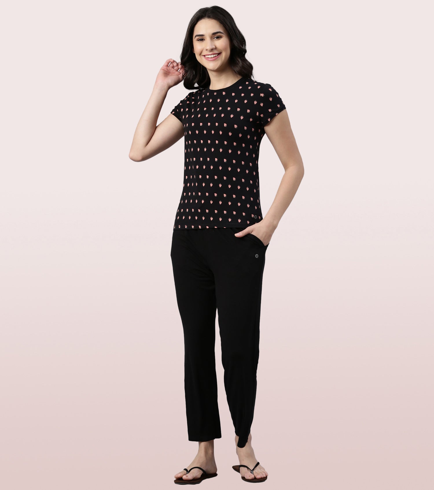 Essentials – E404
BASIC HOME PANT | VISCOSE SPANDES SOLID PULL-ON PANT
RELAXED FIT | MID RISE | REGULAR LENGTH